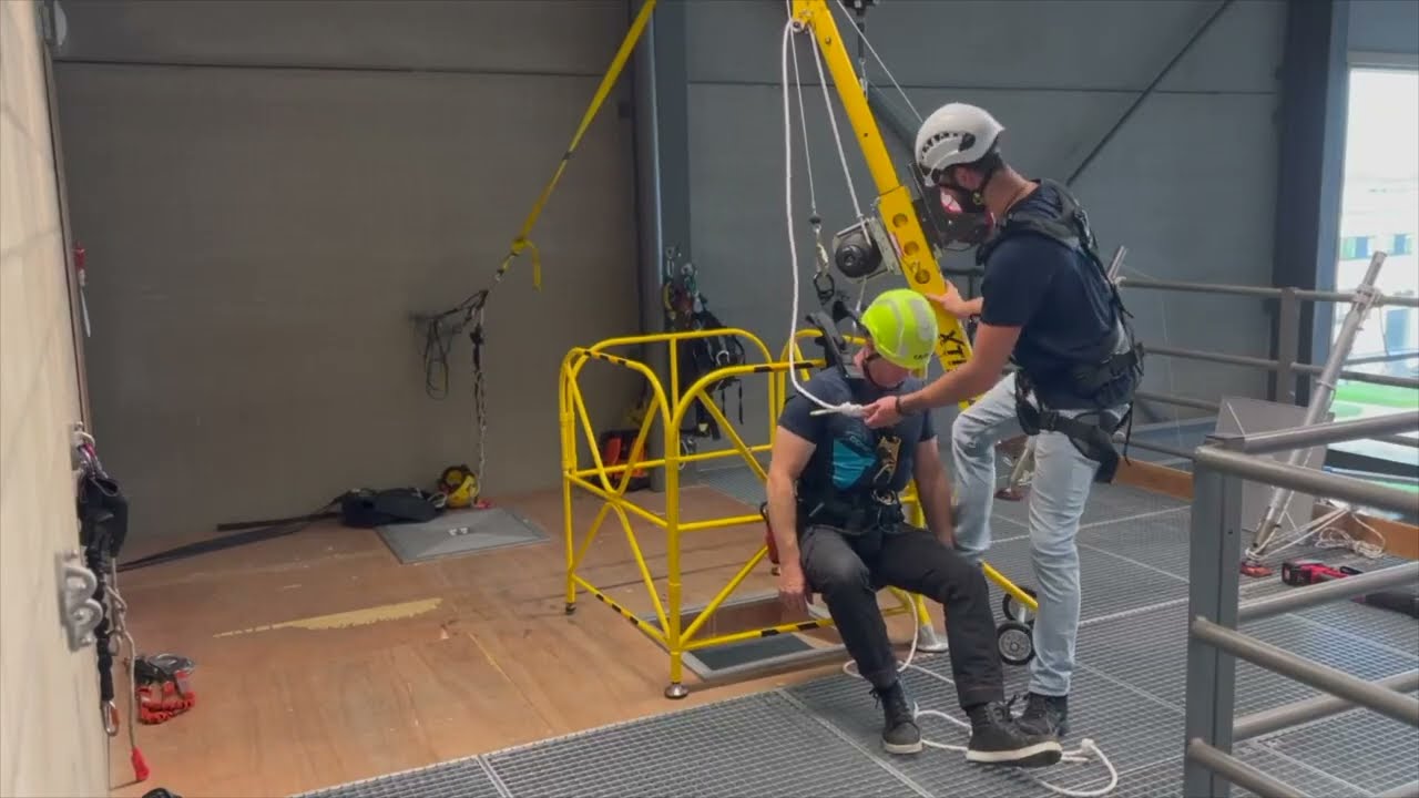 Xtirpa barricade system & 610mm davit arm -  RECOVER PROCEDURE