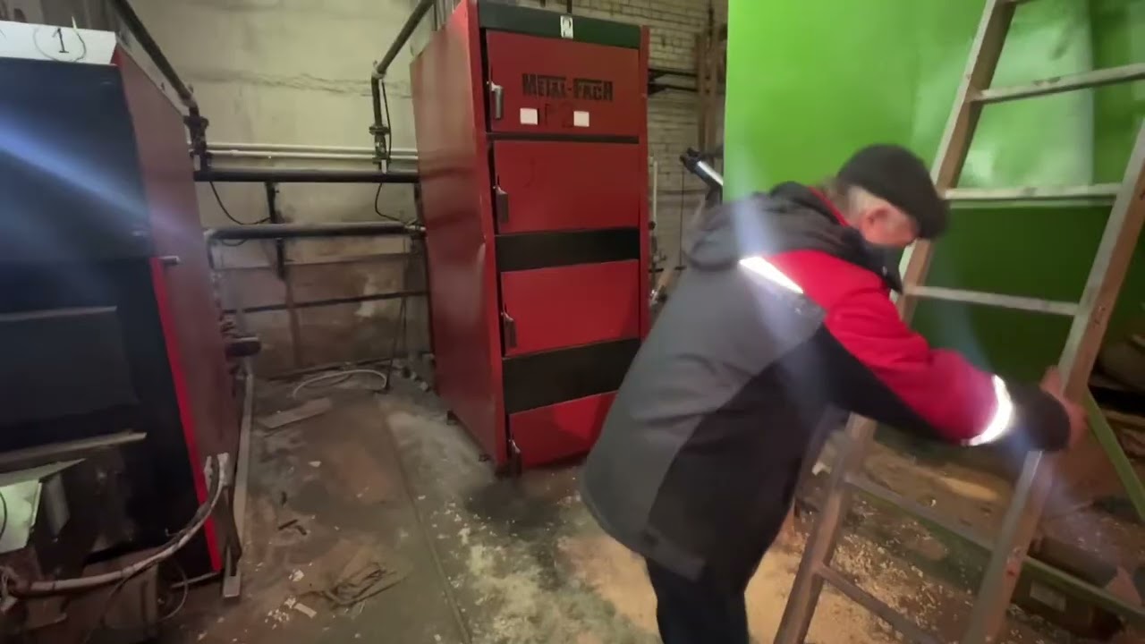 Обслужил две котельные в Питере