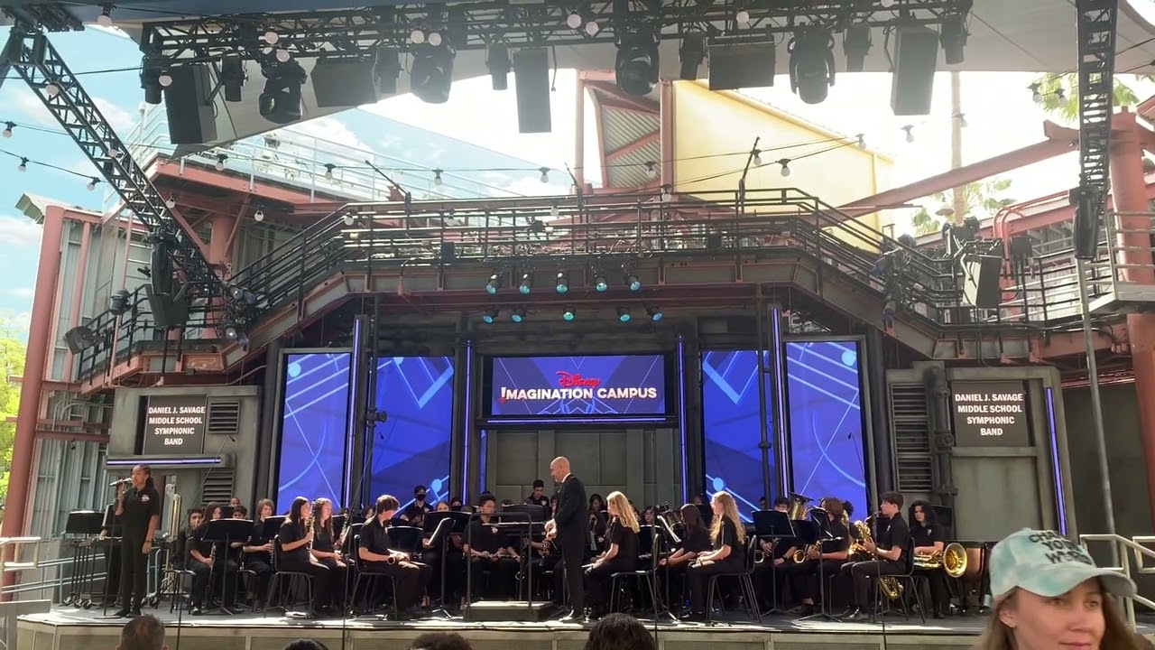 Daniel Savage Middle School Band •• Disney/Ca Adventure •• Performance •• May 8, 2023