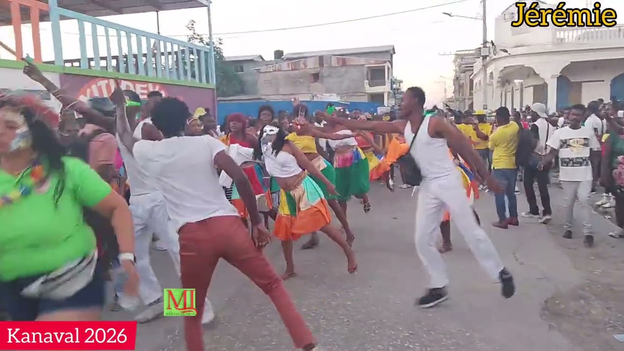 Group dans yo mete plezi nan kanaval Jeremi an.Abòne 