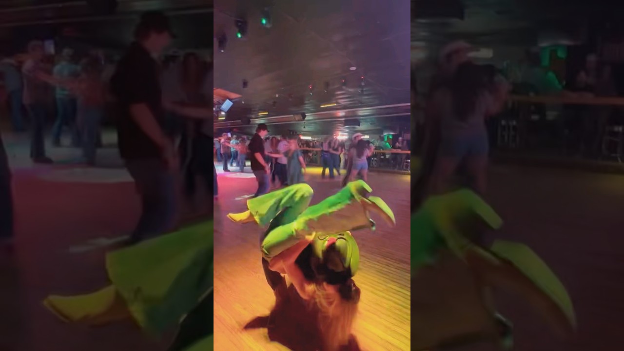 Country swing dancing 💃🤠 