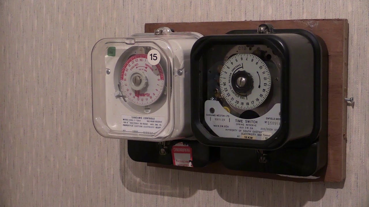 Time Switch : S317.1.22 & Q346 comparison (Sangamo Weston)