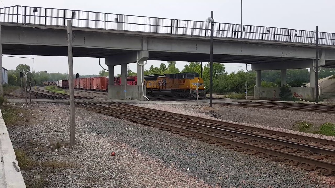 MEET ALERT!! SB UP coal meets NB manifest with UP 1988 the Katy!!