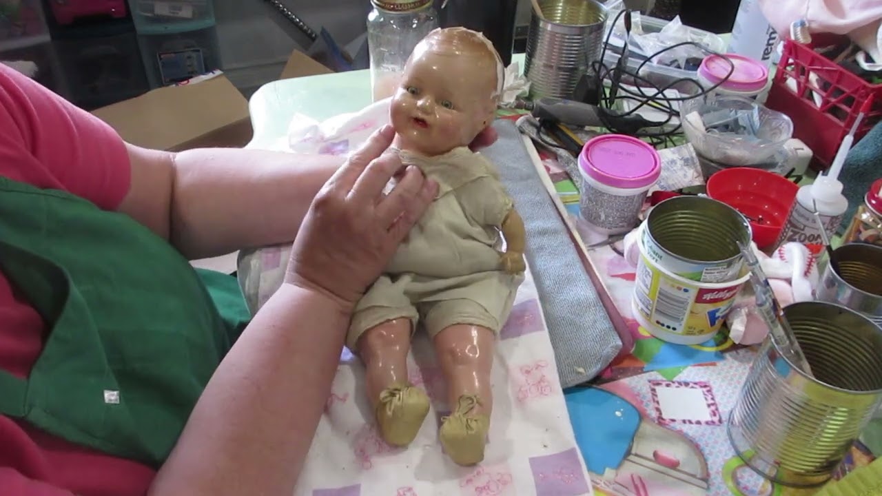 the broken doll -- Dolls from the Closet