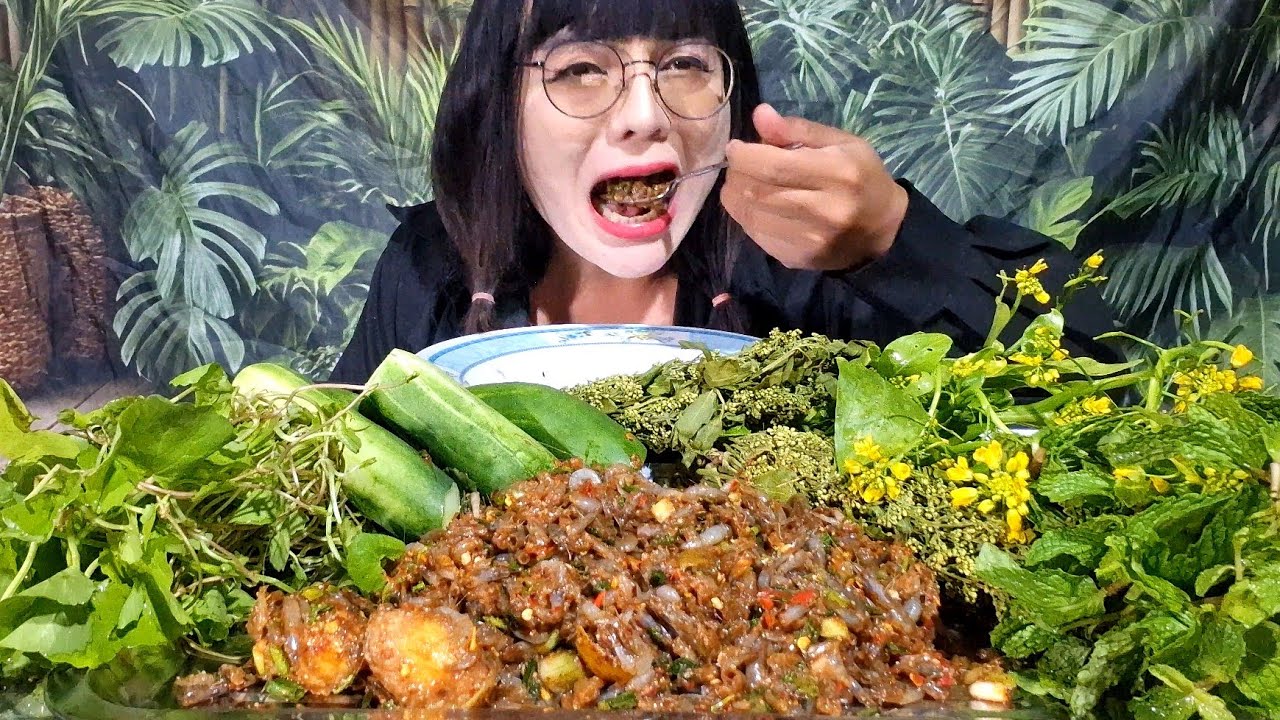 ก้อยกุ้งใส่มะกอก แกล้มผักหลายๆแซบคักจ้า