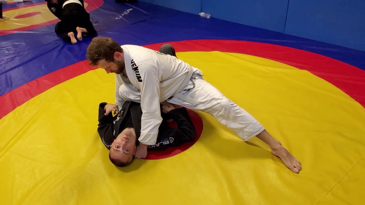 4 ухода из Колена на животе в Бразильском Джиу Джитсу - 4 knee on belly escapes in BJJ - BLAKZ Team