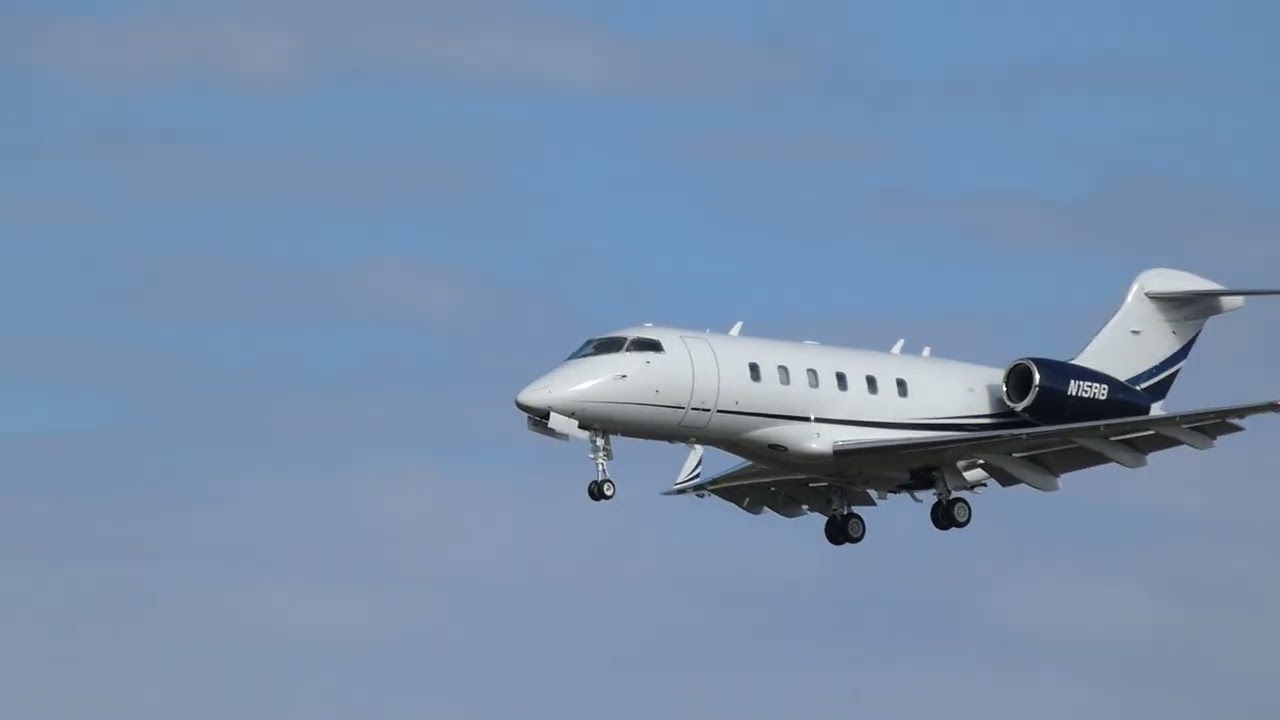 KPNE---Challenger 300 landing