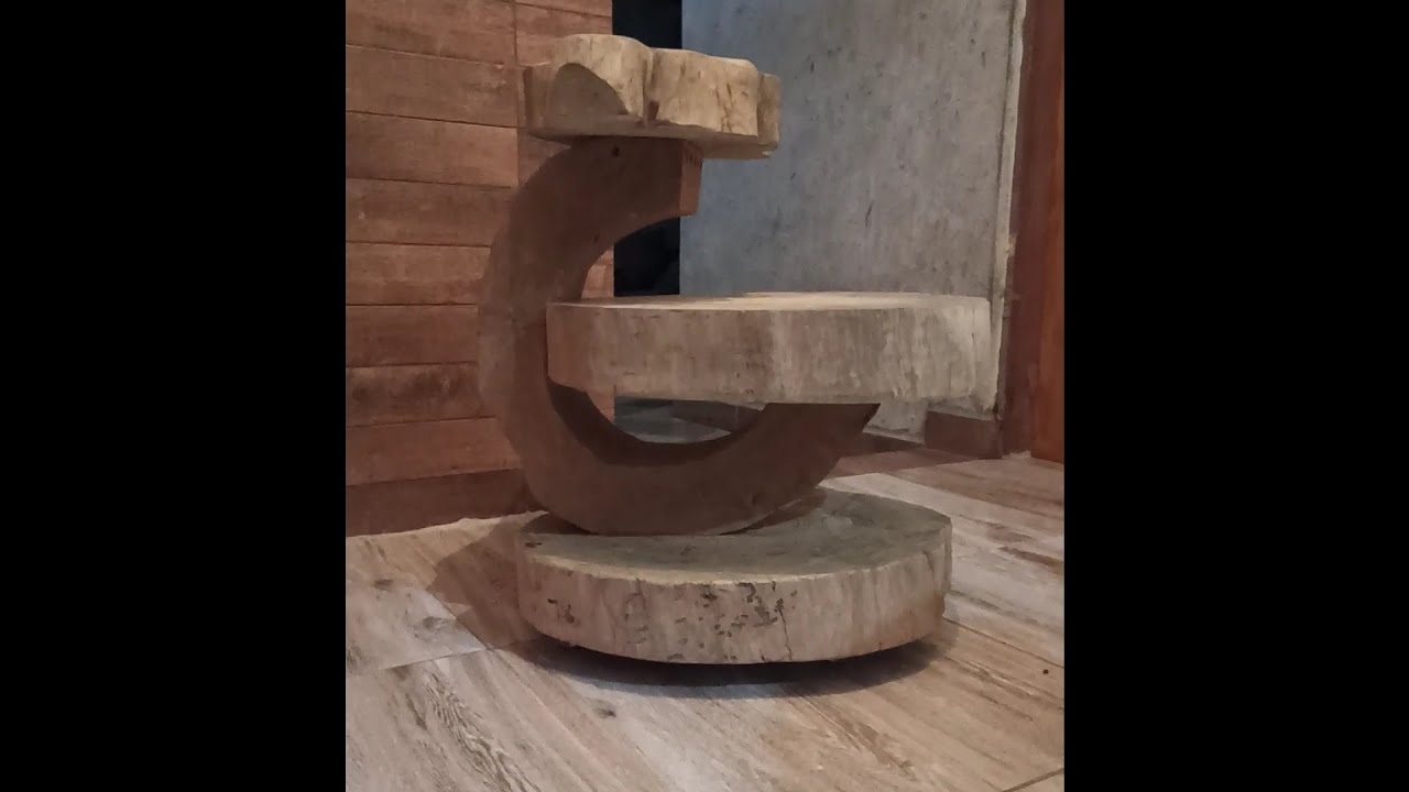 como fazer mesinha de centro. com bolachas de madeiras envelhecidas#artesanatos de #madeiras#rustica