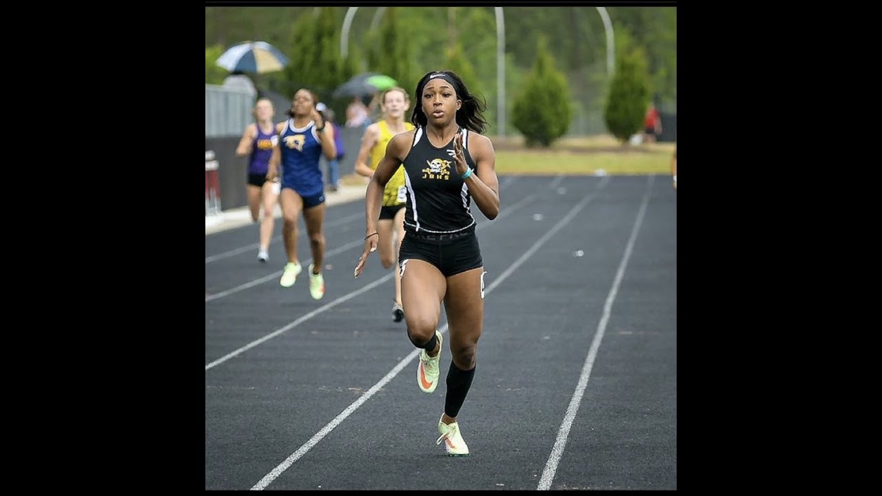 Jameesia Ford 23' 200m 400m  AAU 2022 National Champ 200m Gold Medalist (Uncommitted)