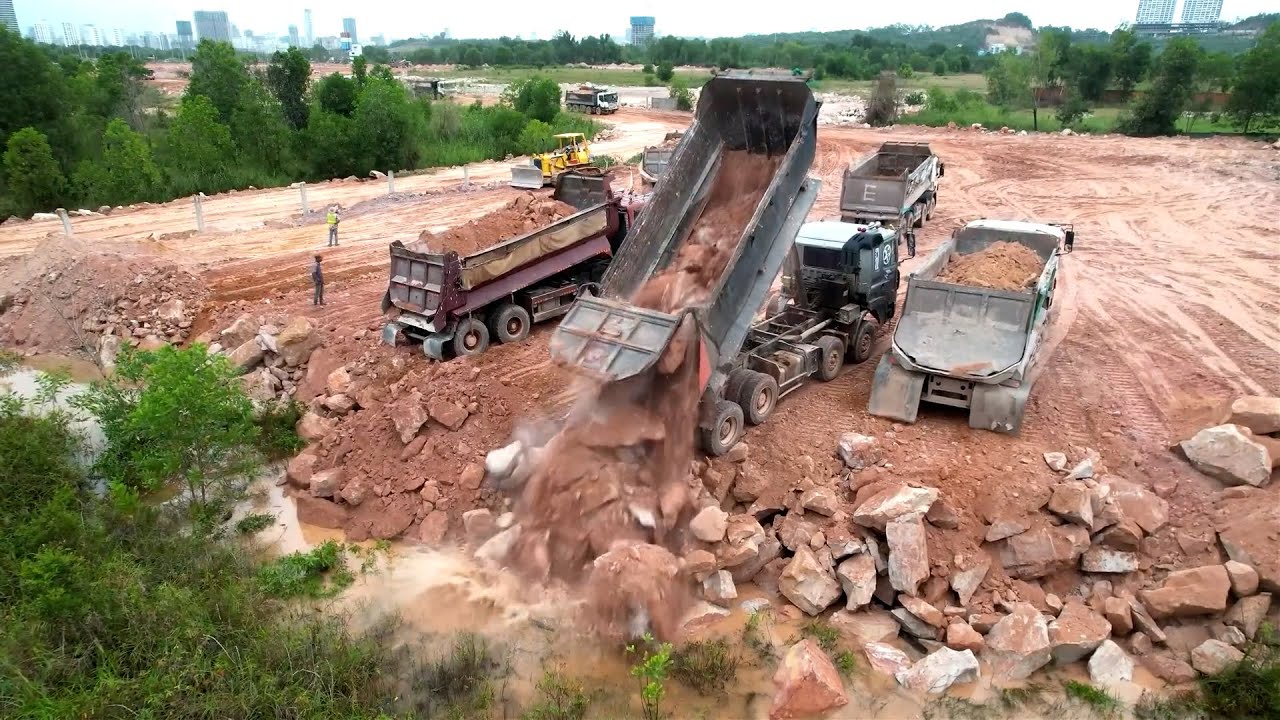 Good Activities Huge Land Reclamation Process With Strong Super Heavy Euqipment Working