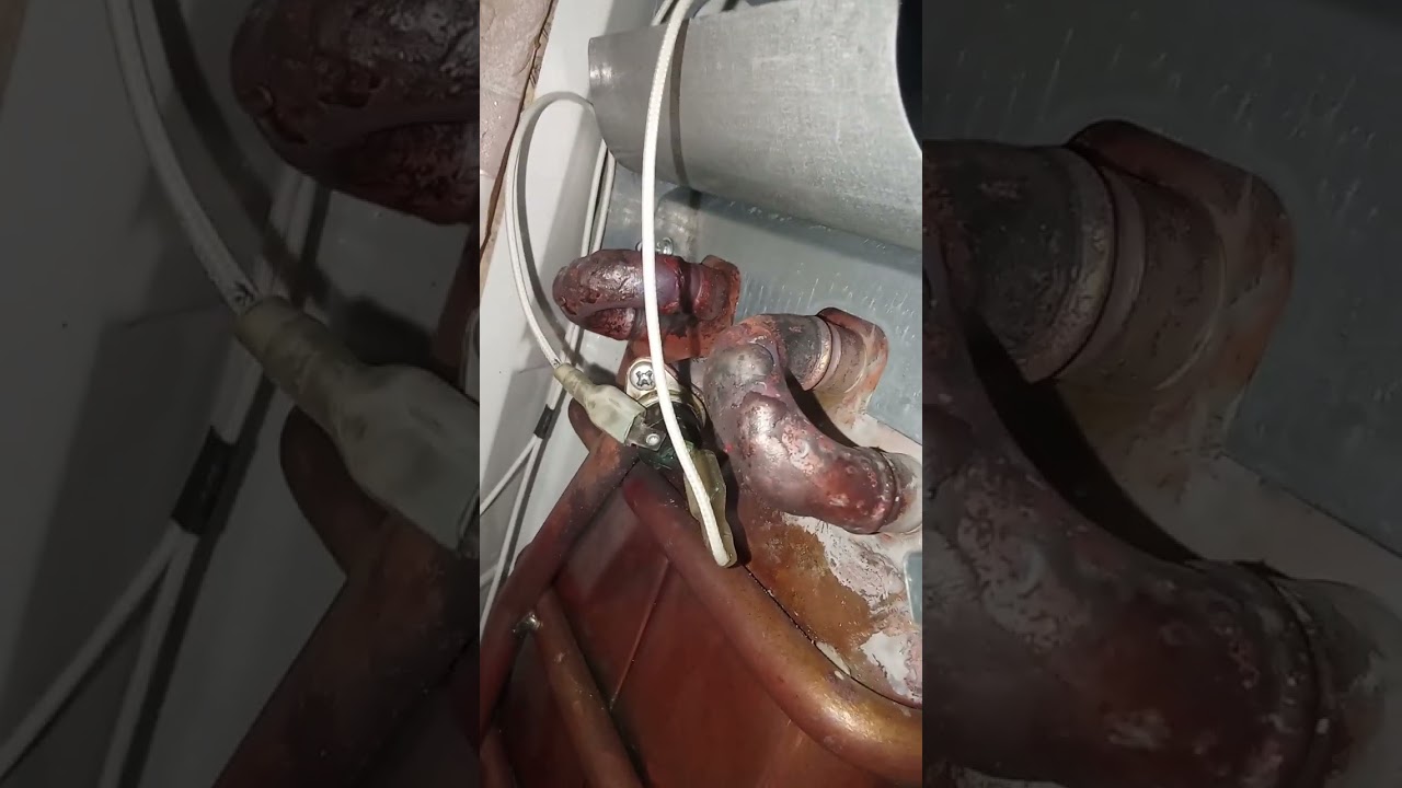Ремонт газовой колонки #теплообменник #газовоеоборудование #колонка #вода #сантехник #тепло 