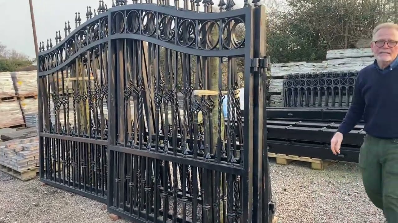Straight Cast Iron Gates - Reclaimed World
