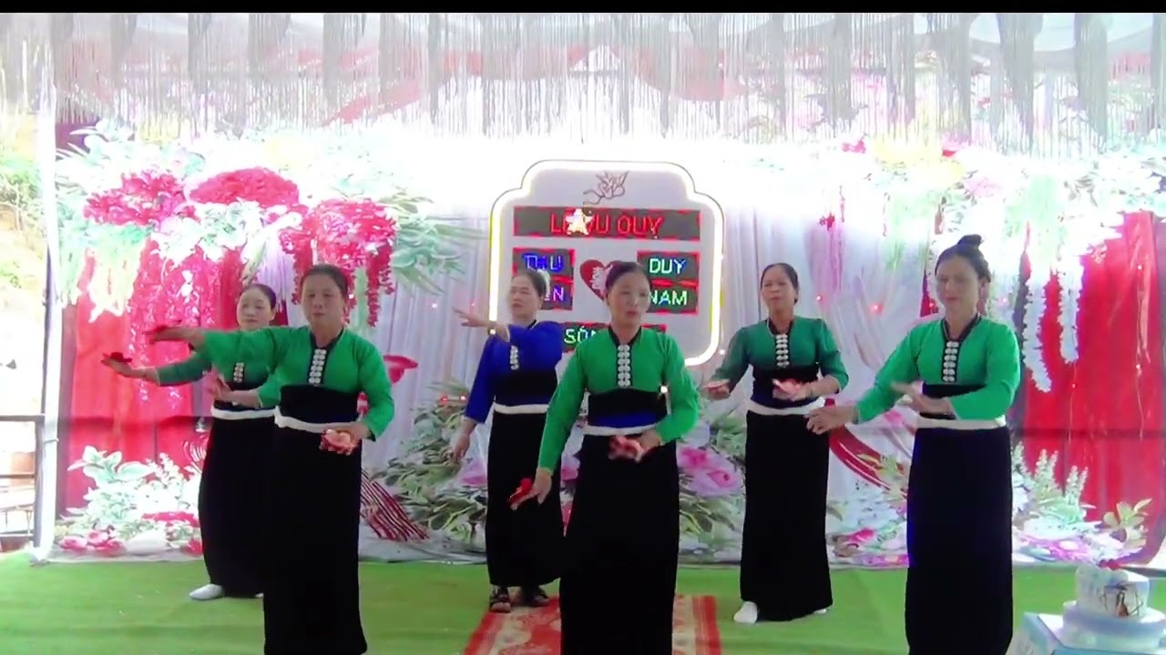 Múa Mùa xuân sao xuyến trong lòng, đội cao tuổi xóm cháu, Tà Hộc Sơn La 