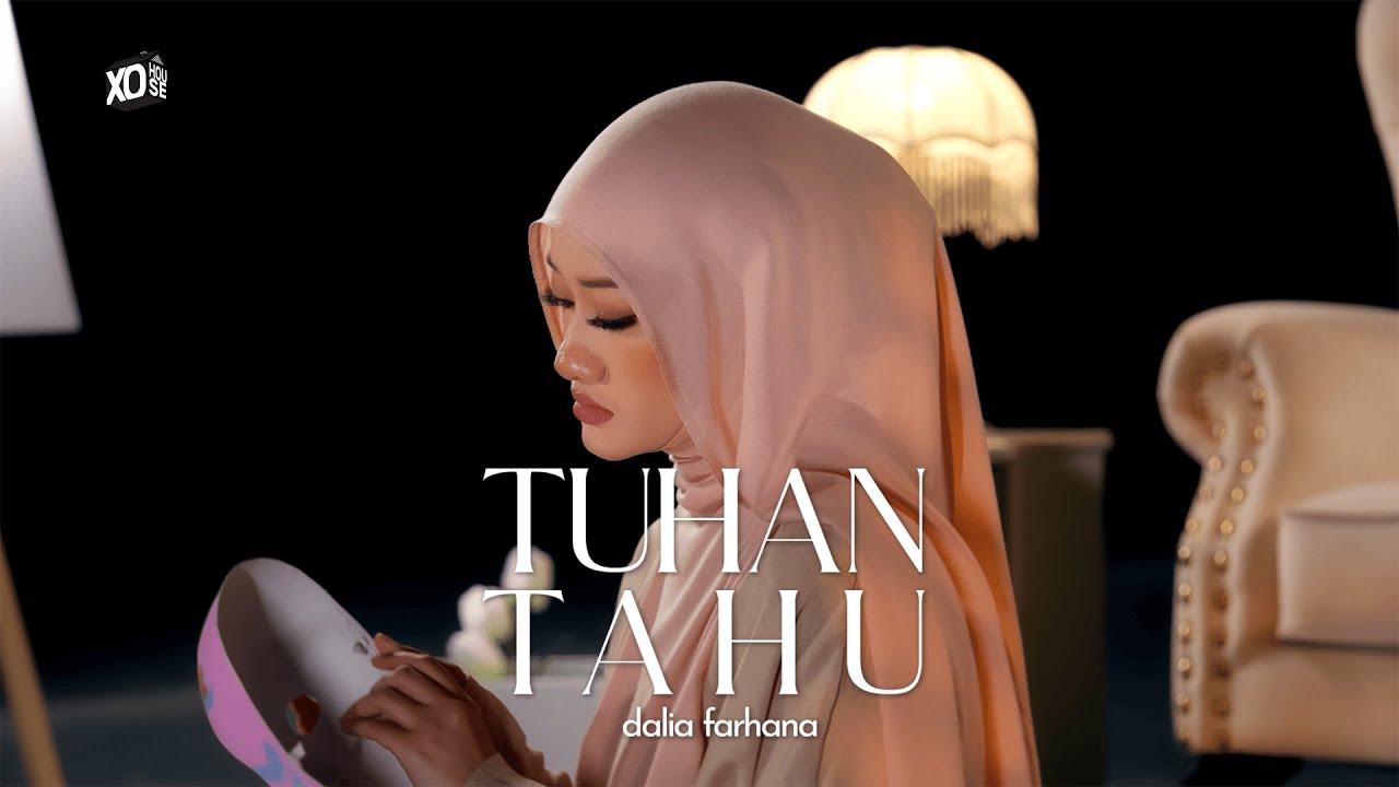 Dalia Farhana - Tuhan Tahu (Official Music Video)
