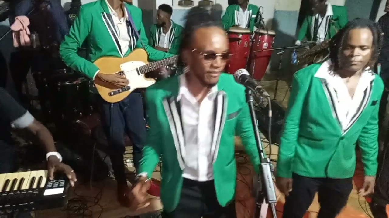 Mizè fanm , k-zi M. soval