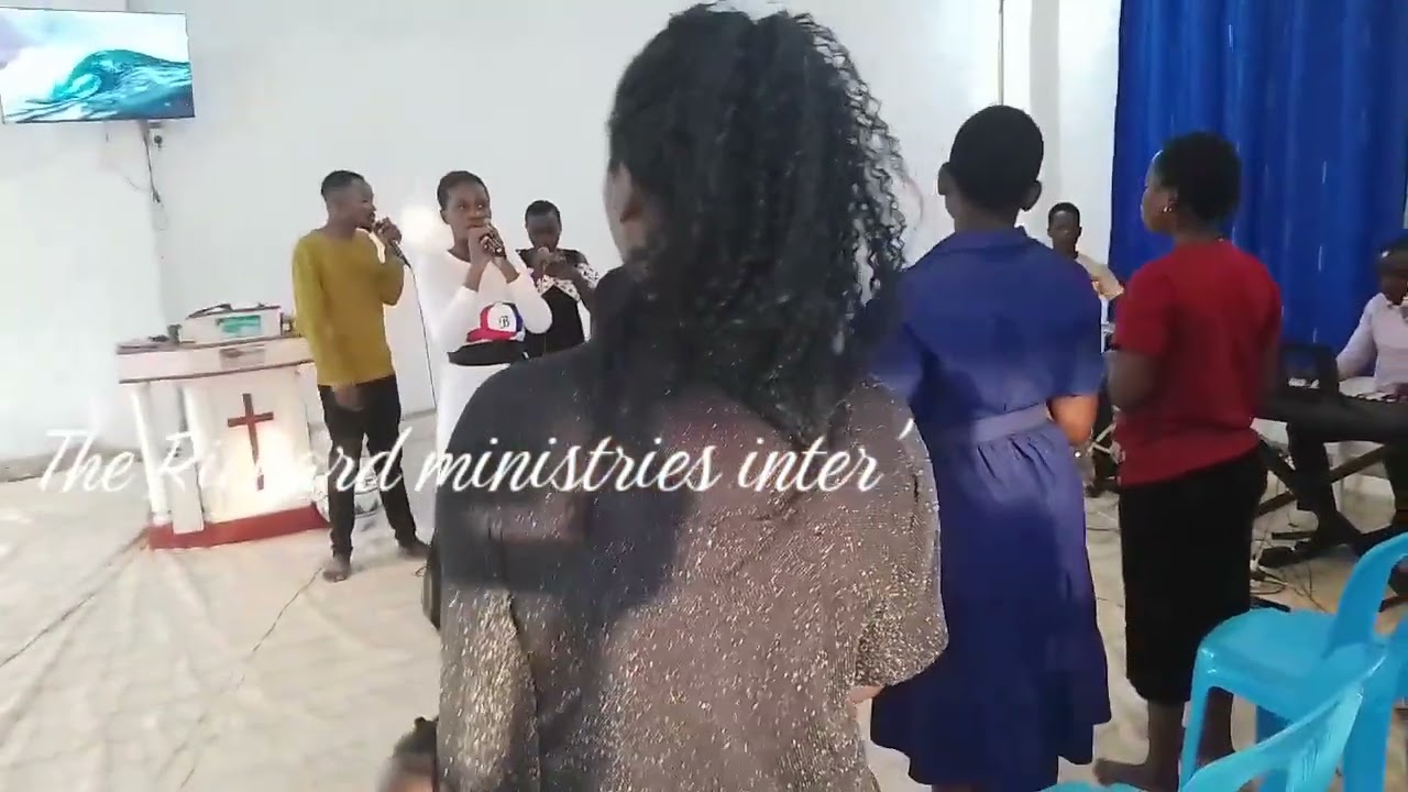 LET YOUR FOOT 👣👣 PRINTS BE ORDERED BY GOD ALMIGHTY!!... Worship Him with Reach out choir 🙏🙏