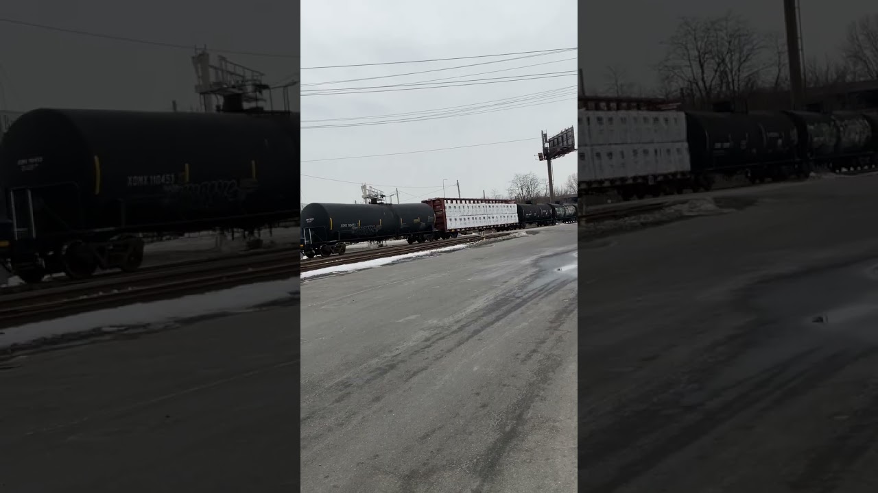 CSX M372-14 in DE on the Philly Sub