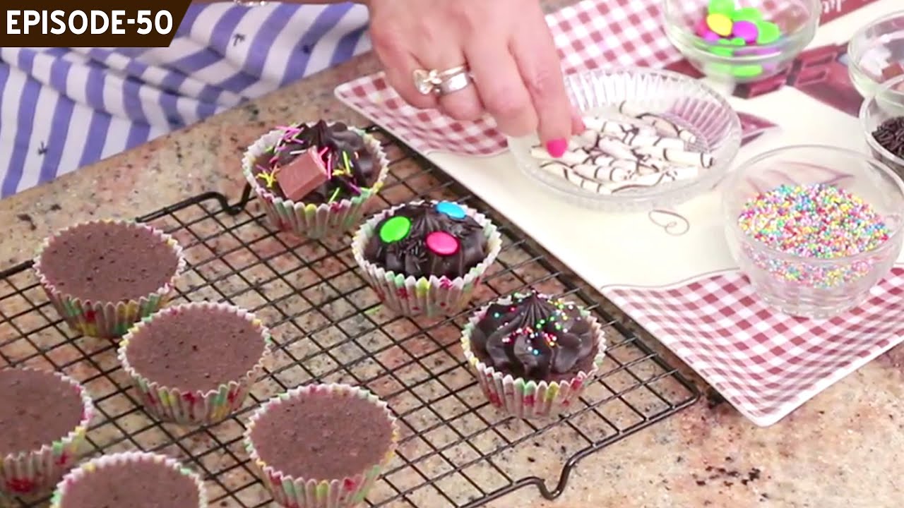 Learn to make Chocolate Cupcakes (Eggless) in microwave in 6 minutes with 10 different decorations