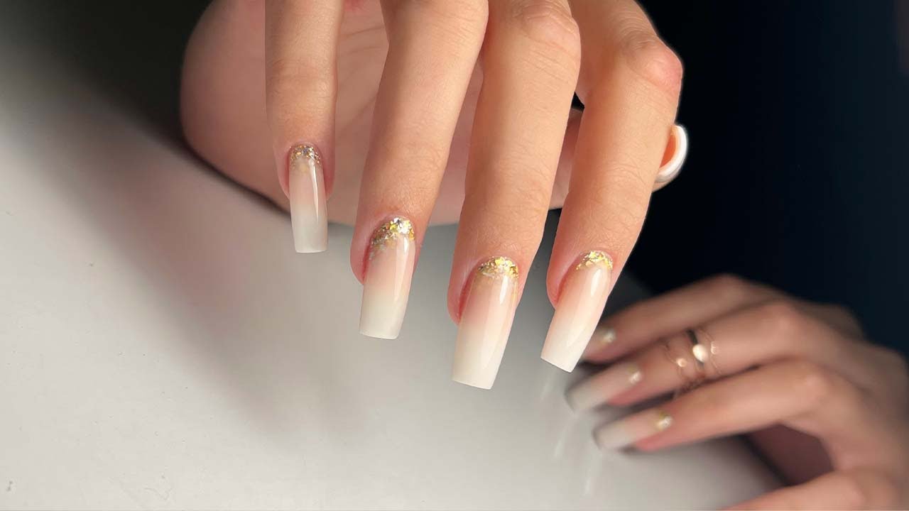 Step By step d'un Baby boomer beige & cutiglitter gold by Fifi - ElyaMaje