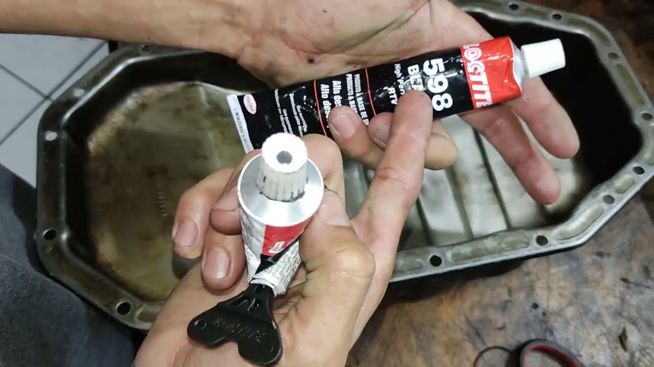 colocando carter só no silicone , uso e recomendo cola Black loctite 598 , funciona no outro dia