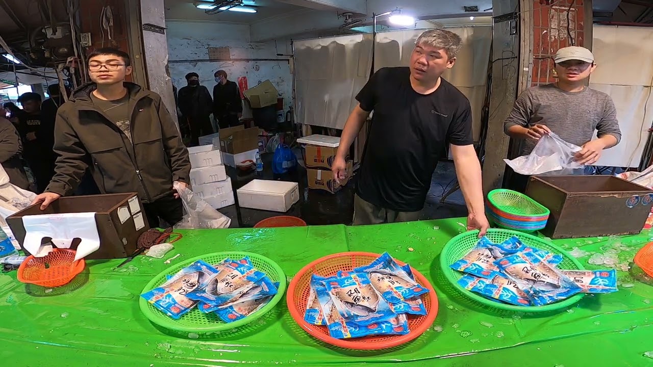 新營年後就來開工掃攤 買氣直接炸了3個小時 安南果菜市場 怡安路102號 士官長海鮮叫賣 海鮮拍賣 叫賣哥 seafood auction