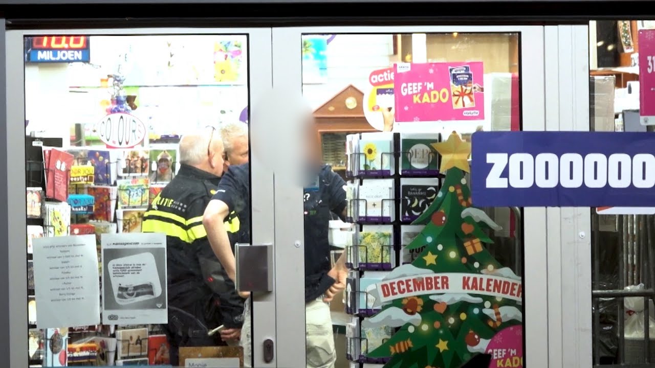 Politie zoekt dader overval tabakzaak Zaandam