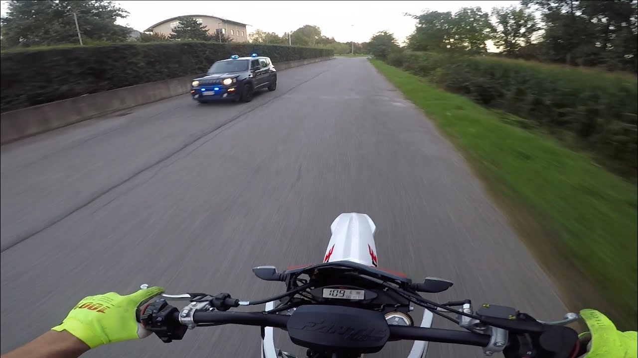 IMPENNO DAVANTI AI CARABINIERI + CRASH + ANGRY PEOPLE + PURE SOUND | FANTIC XE 125 VS YAMAHA YZ 125