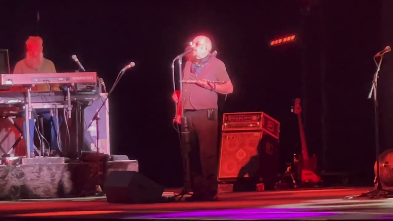 Ian Anderson’s Jethro Tull - “Locomotive breath” (Padova 2025)