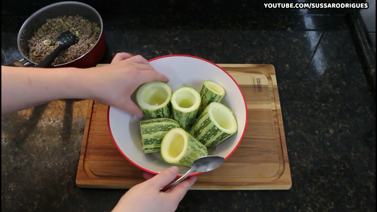 ALMOÇO DE SEGUNDA ABOBRINHA RECHEADA