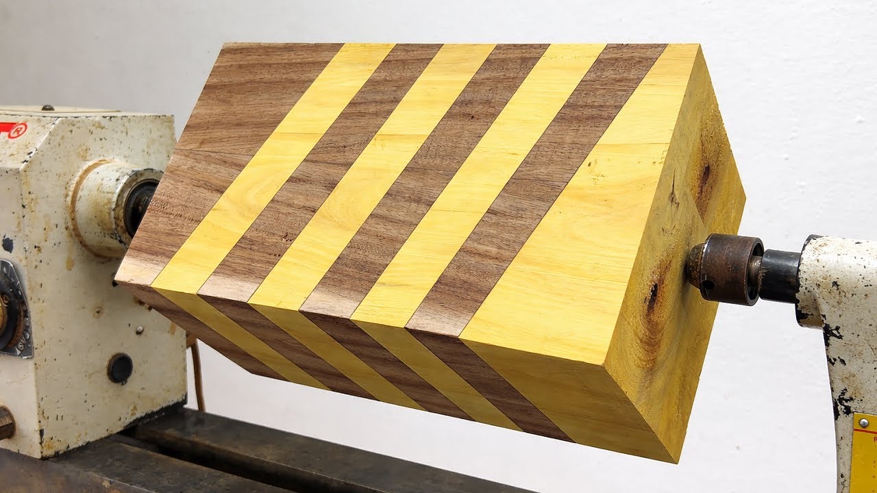 Amazing Crazy Woodturning – When Intersecting Wood Fibers Create True Masterpieces