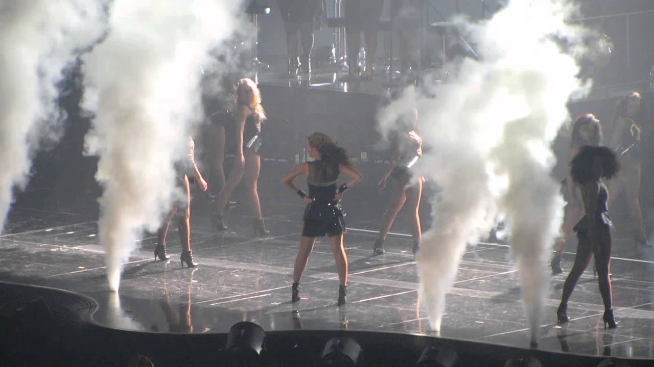 Beyonce - Crazy in Love & Single Ladies (Put a Ring on It) Live HD The Mrs. Carter Show World Tour