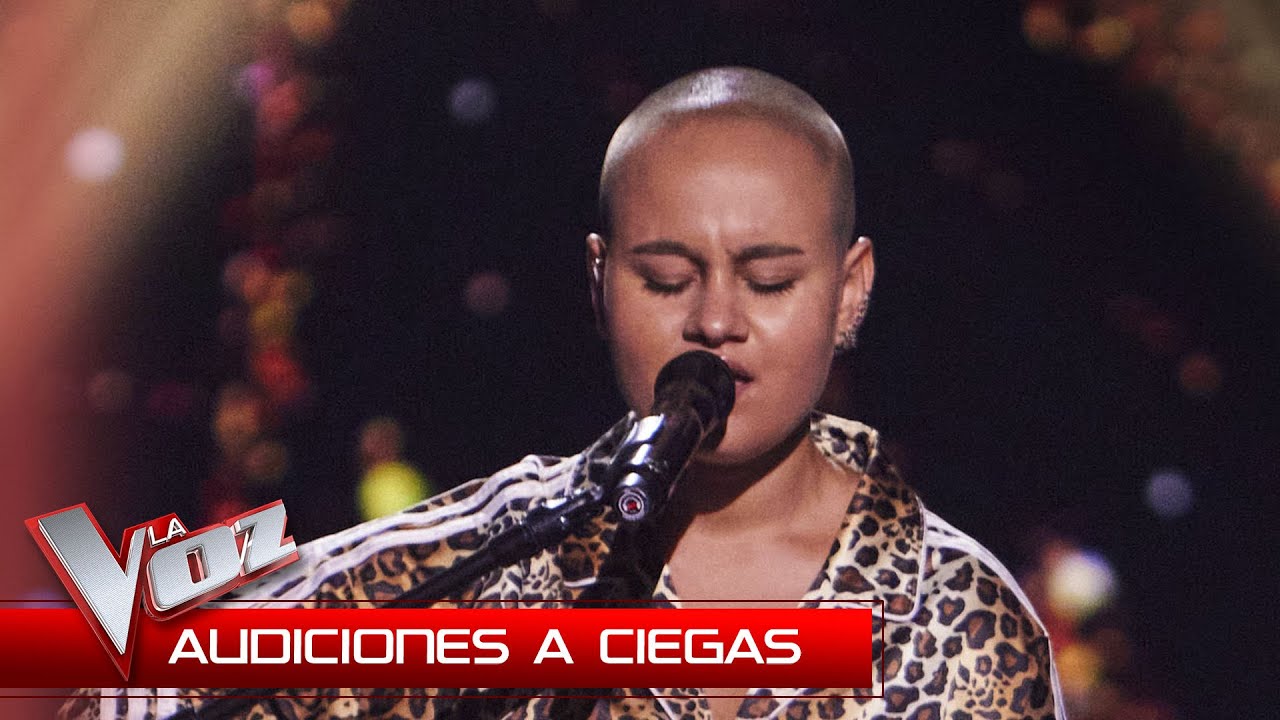 Gara Alemán canta 