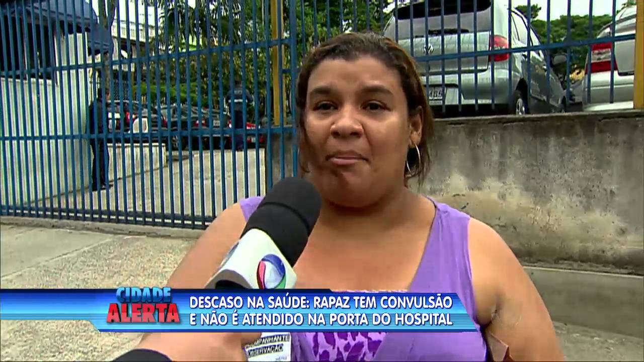 Gottino se desespera e ajuda jovem a receber atendimento médico