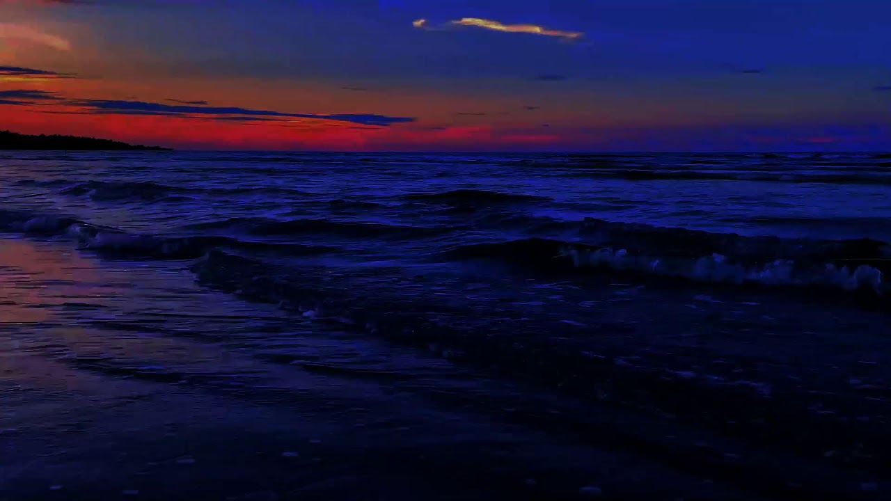 Night Beach Ambience 🌙 | Gentle Ocean Waves for Restful Sleep
