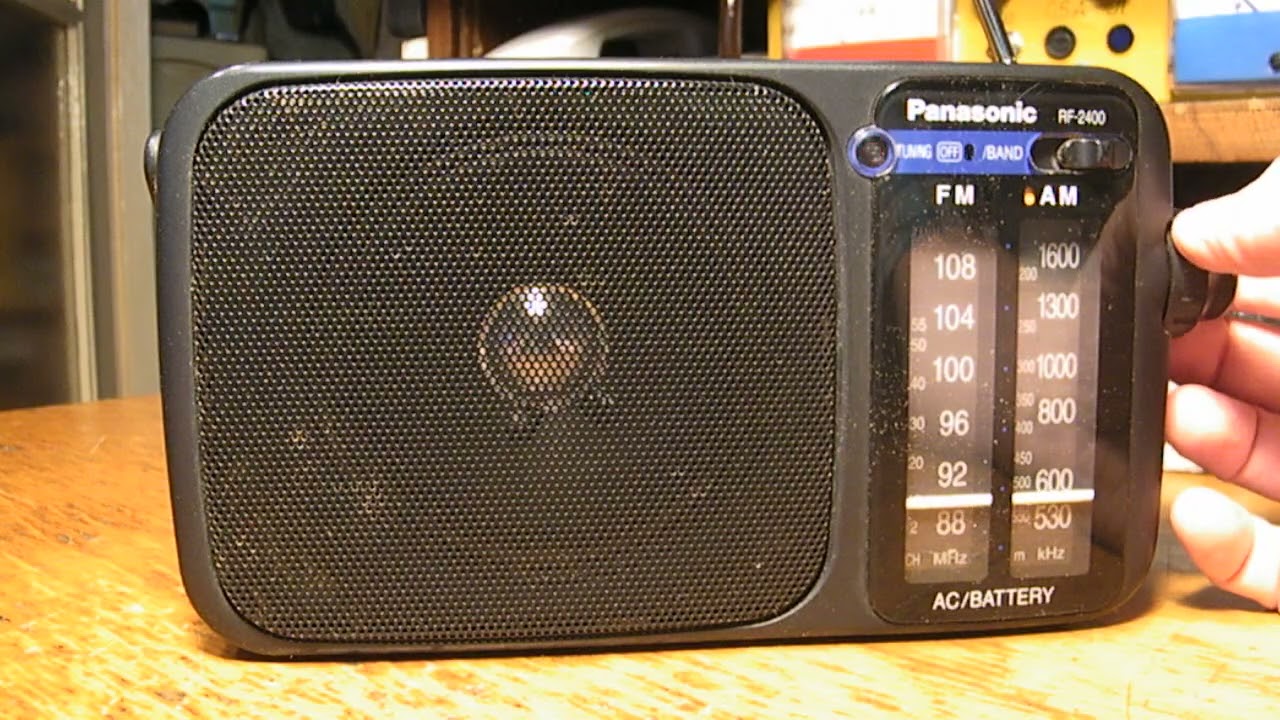 Panasonic RF-2400 táskarádió