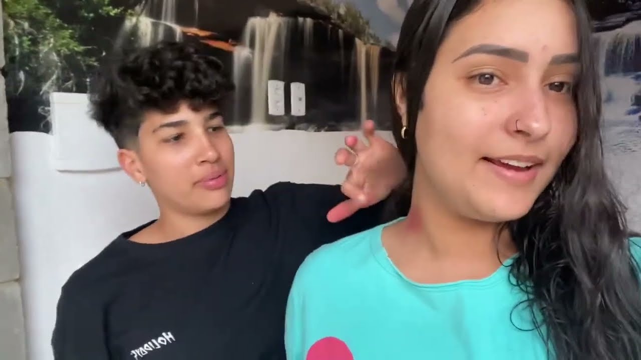 TROLANDO A MINHA NAMORADA COM UM CHUP@0 FALSO  #lgbt🏳️‍🌈