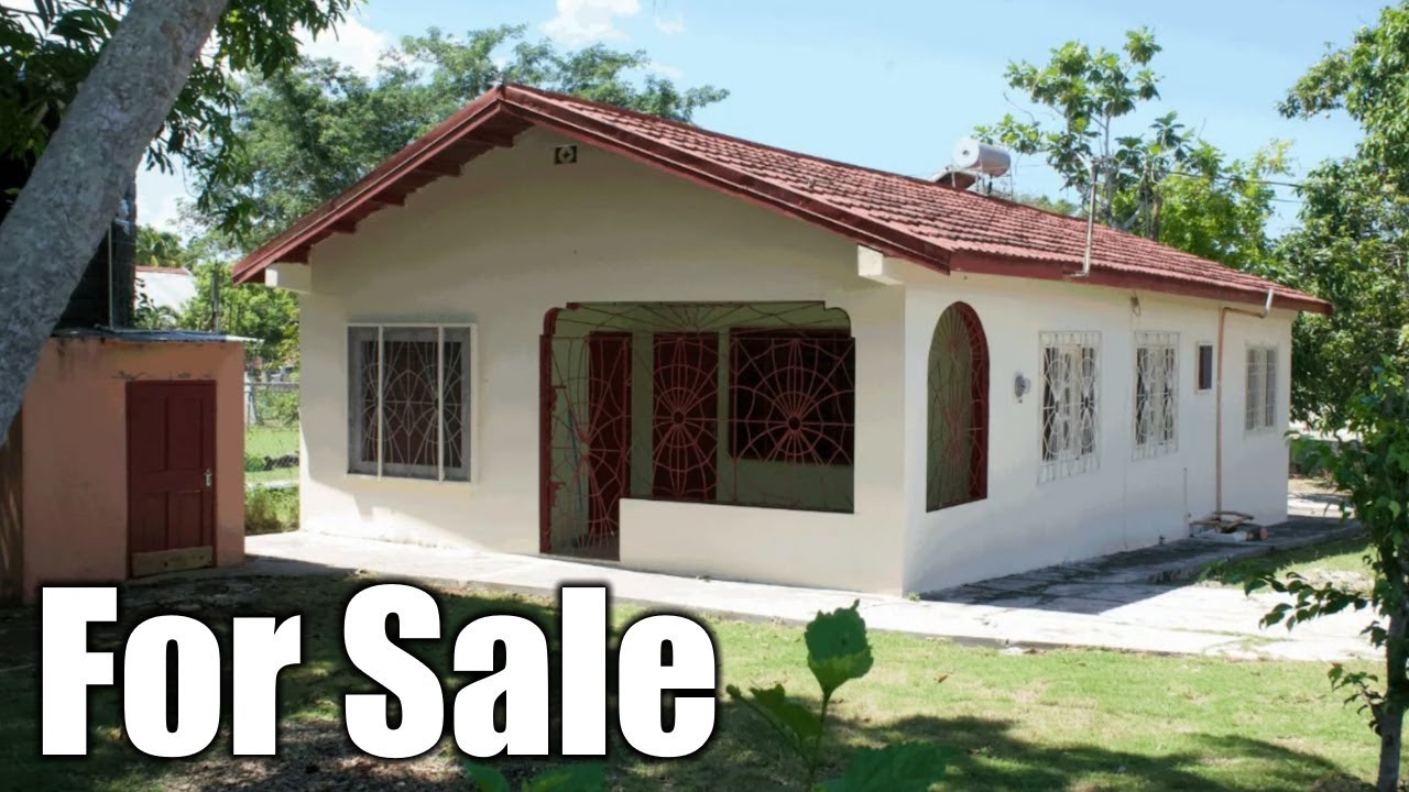 3 Bedrooms 2 Bathrooms House For Sale at Lacovia Housing Scheme, Lacovia, St. Elizabeth, Jamaica