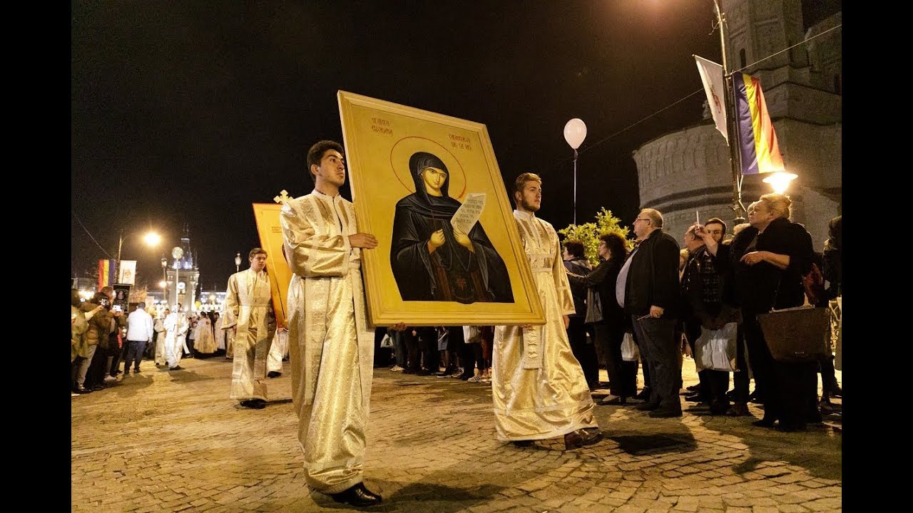 25.000 de români pe Calea Sfinților la Sfânta Cuvioasă Parascheva - DOXOLOGIA