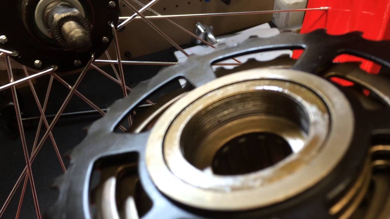 Mongoose Dolomite freewheel install..