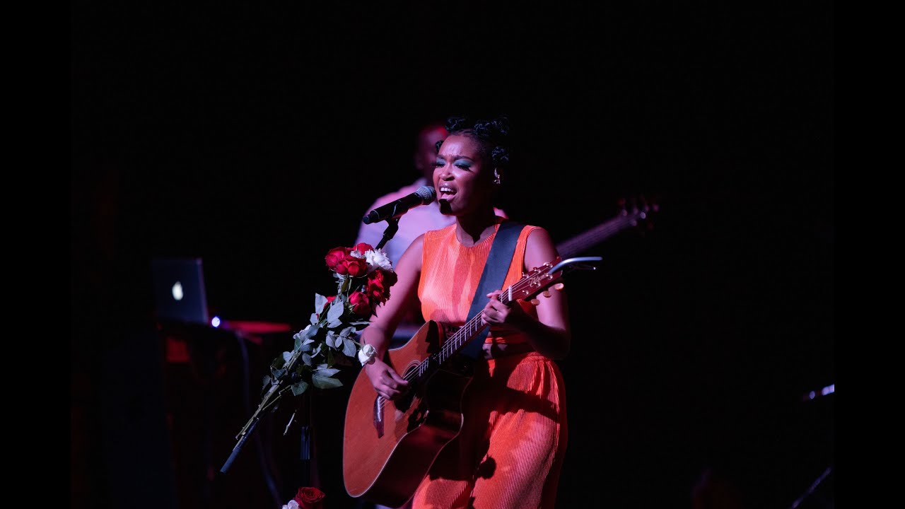 Berita - Ndikhawulele (Live in East London)