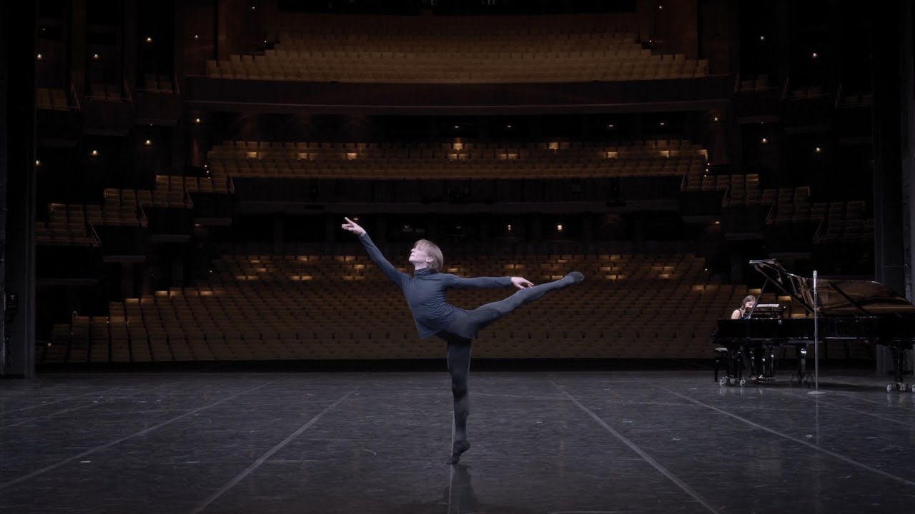 SCHWANENSEE (SWAN LAKE) | Daniil Simkin | Variation Erster Akt | Staatsballett Berlin