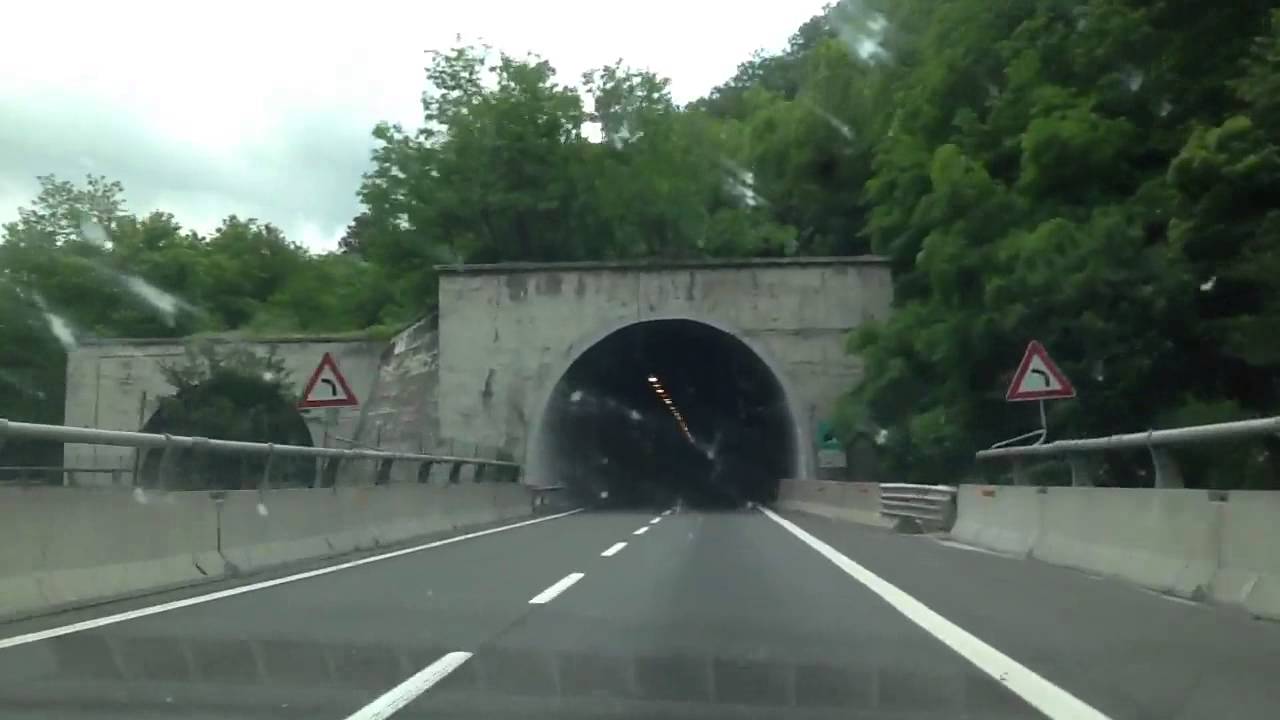 Túneles y carreteras italianas