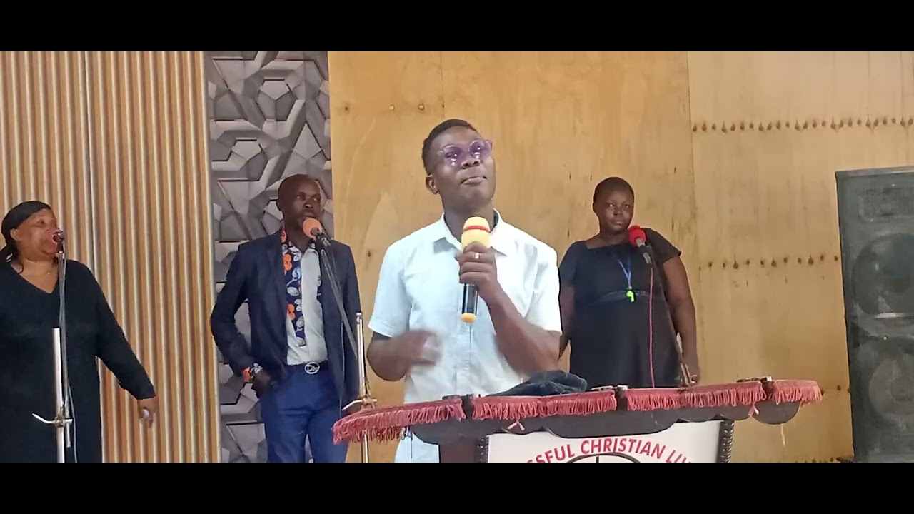 Sunday praise session 