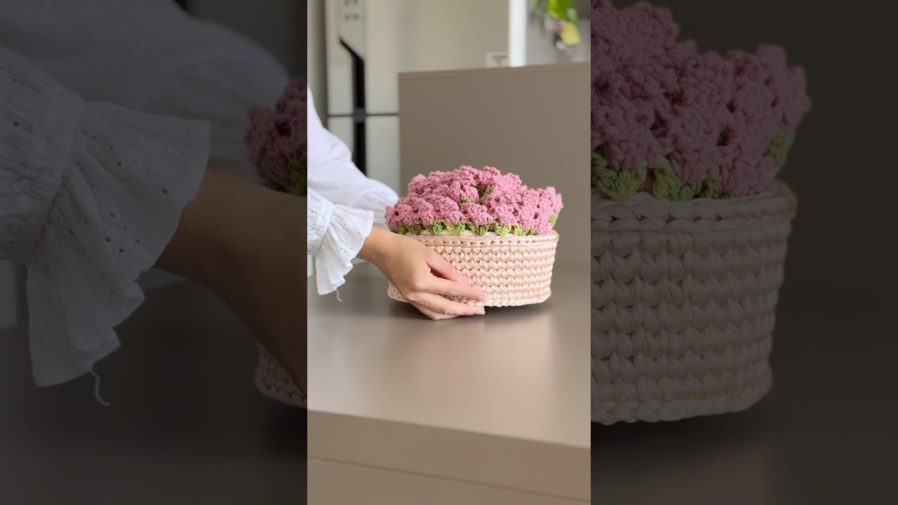 Cesto tulipas 🌷 #croche #fiodemalha #mesaposta #feitoamao #americanotulipas #sousplatemcroche