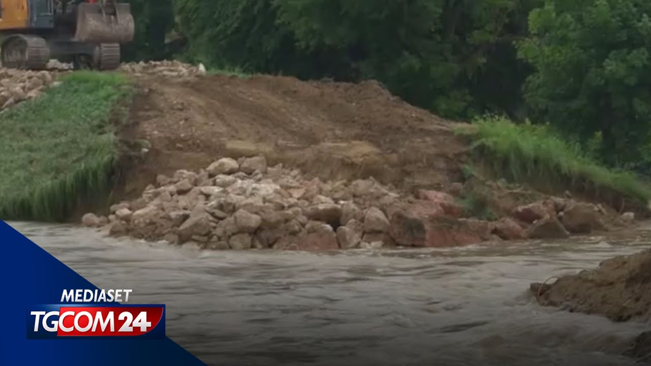 Maltempo, in Veneto esonda il fiume Muson