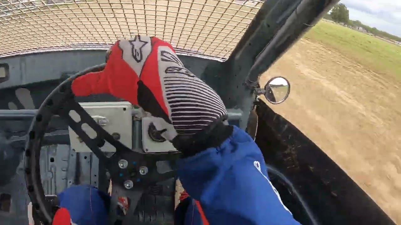 UKAC STAR Autograss. Saturday SHOOTOUT class 1