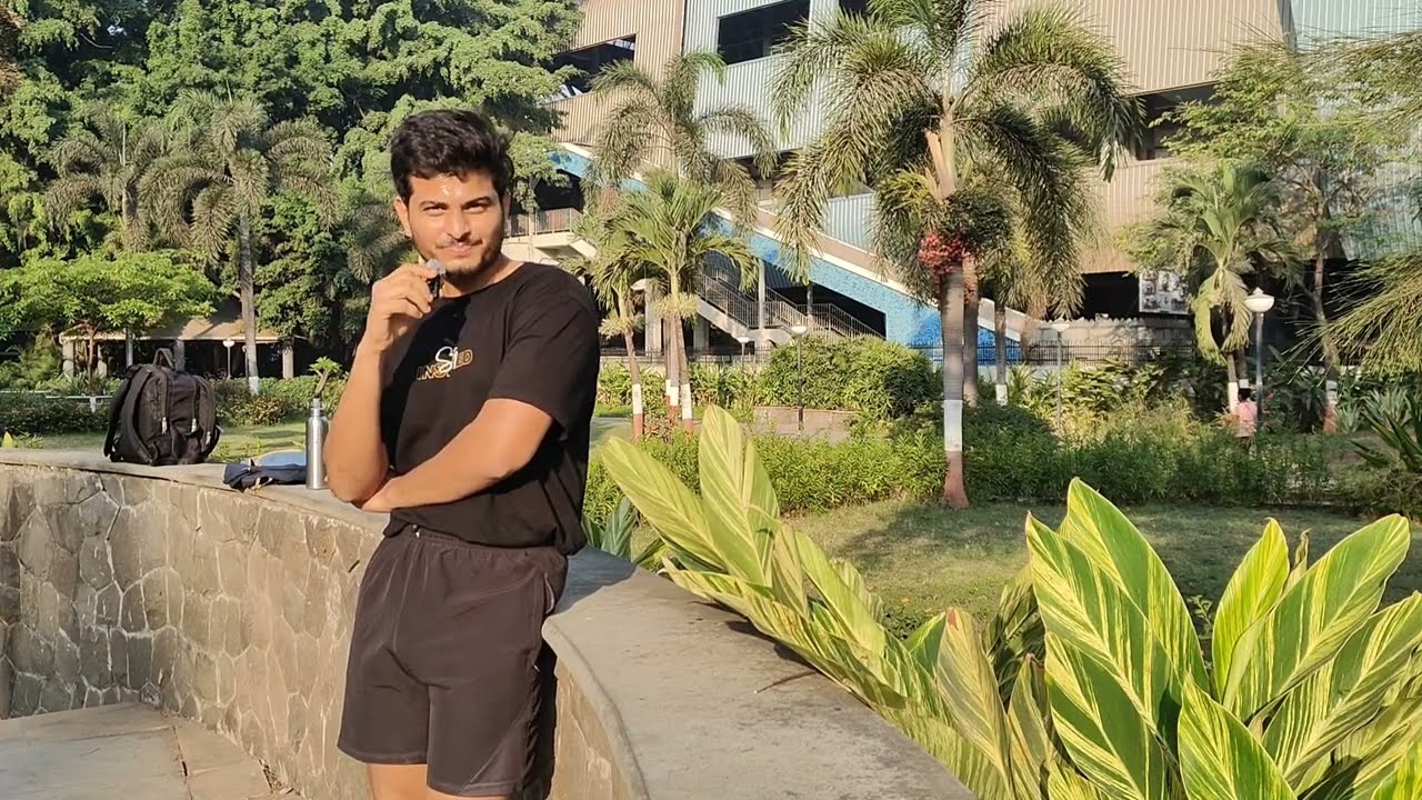 24 hrs मधला 1 hr tari apan aplya body sathi dila pahije ....🙂