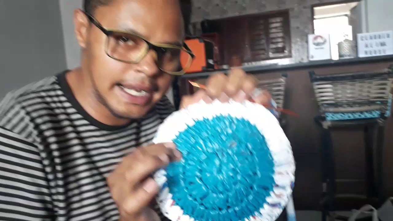SOUSPLAT FEITO COM SACOLAS PLÁSTICAS