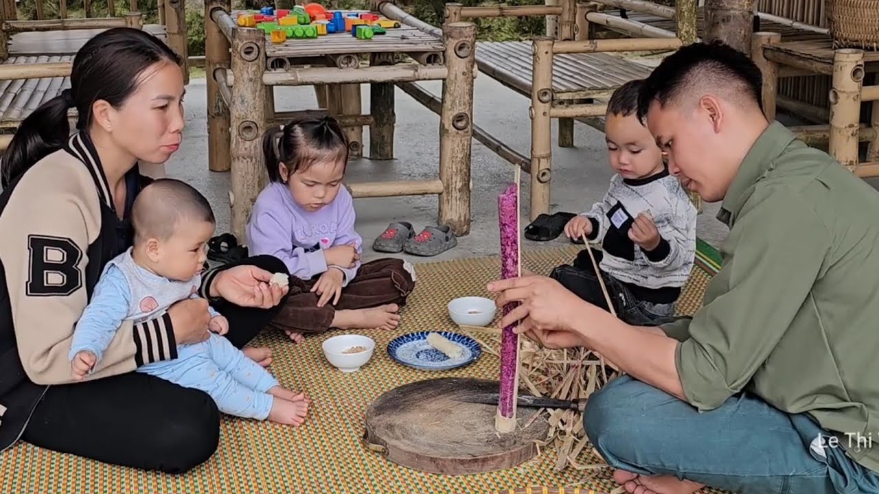 The life of the Vui family is very happy when all three children are always happy.