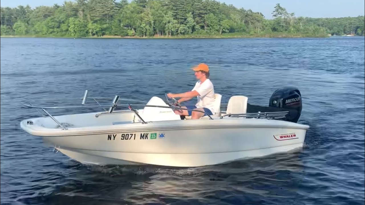 Вечерняя прогулка на Boston Whaler 130 Super Sport
